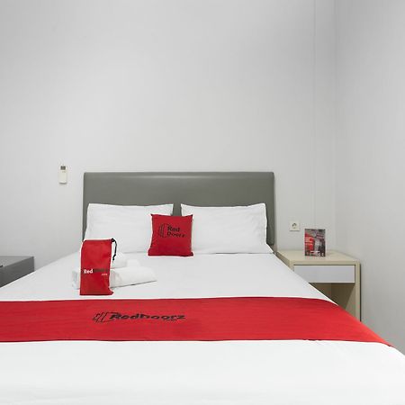 Reddoorz Plus Near Cilandak Town Square 2 Jakarta Eksteriør bilde