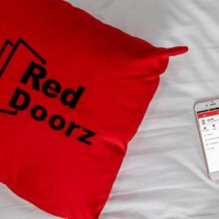 Reddoorz Plus Near Cilandak Town Square 2 Jakarta Eksteriør bilde