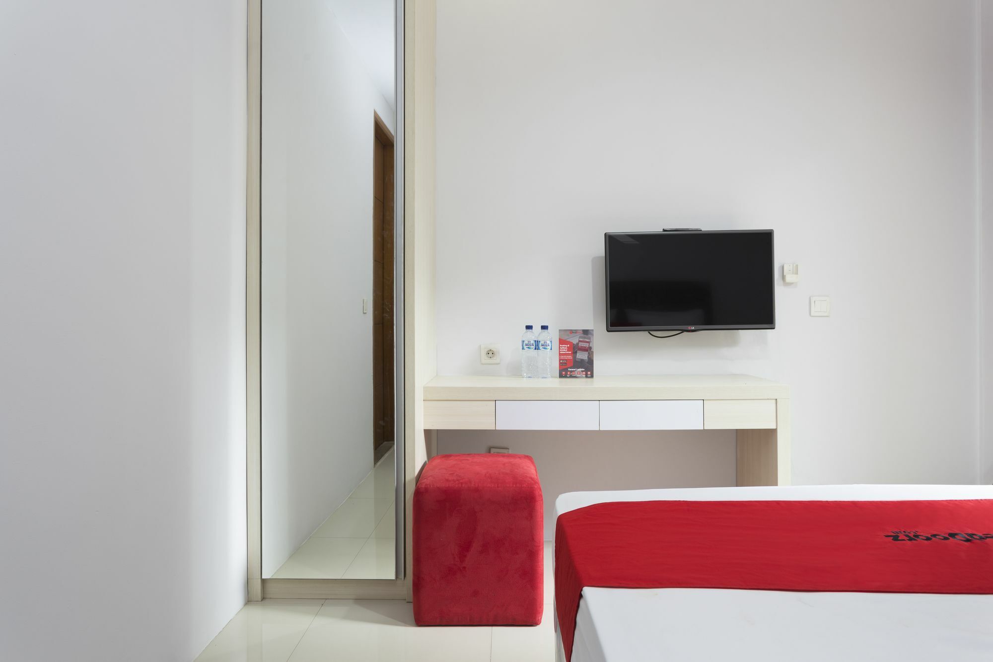 Reddoorz Plus Near Cilandak Town Square 2 Jakarta Eksteriør bilde