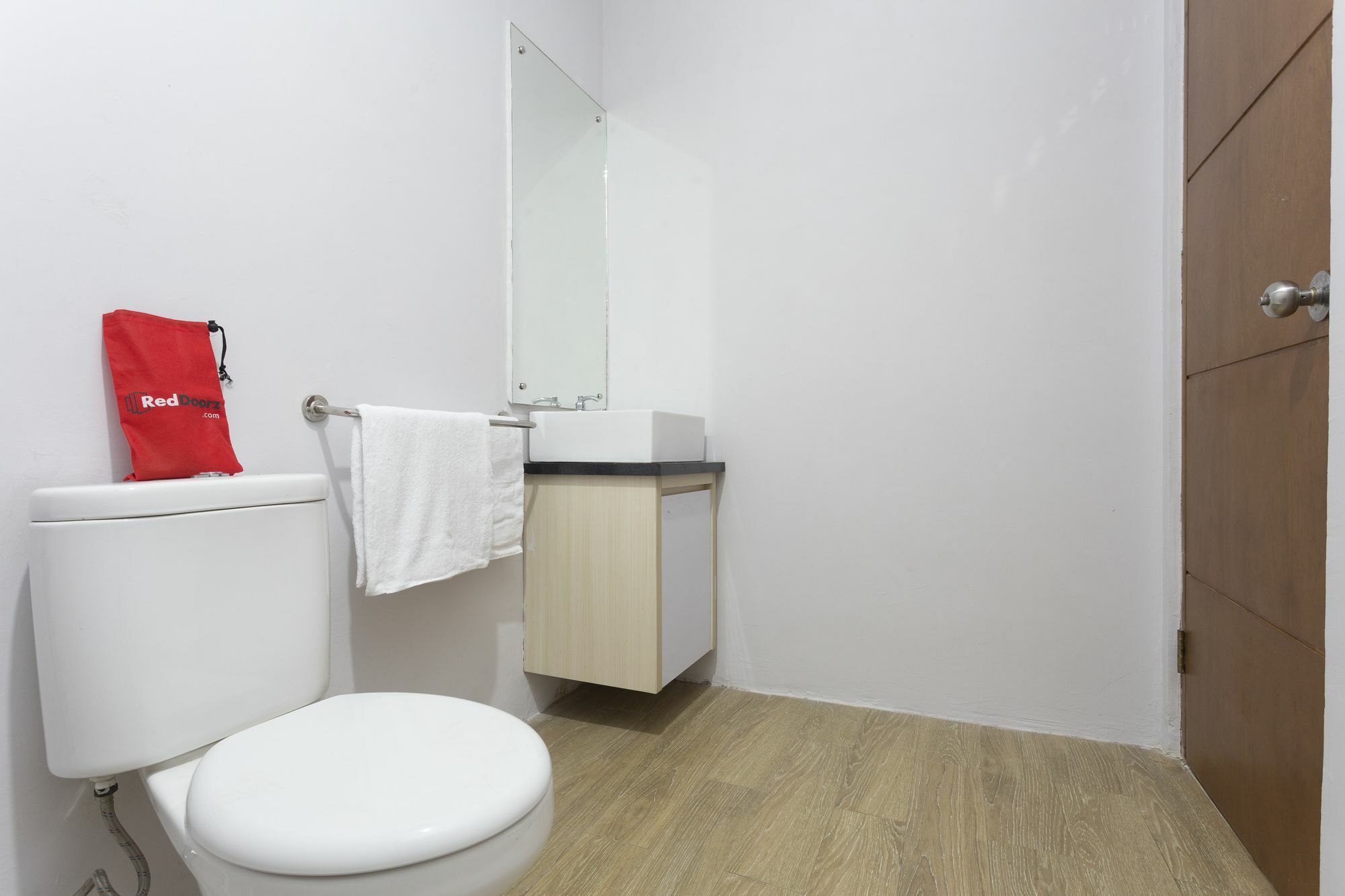 Reddoorz Plus Near Cilandak Town Square 2 Jakarta Eksteriør bilde